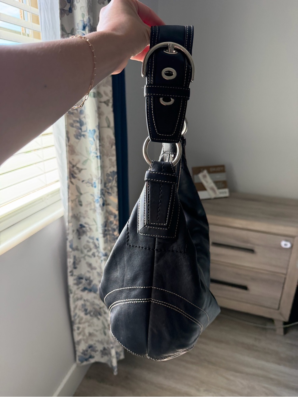 Black Leather Hobo Bag with Contrast Stitching - Picture 3 of 7